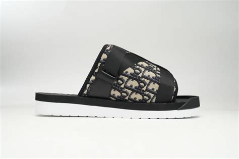 dior alpha sandals stockx.